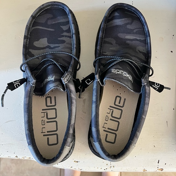 Hey Dude Wally sz 8 Camo Brand New Without Tags - Picture 3 of 5